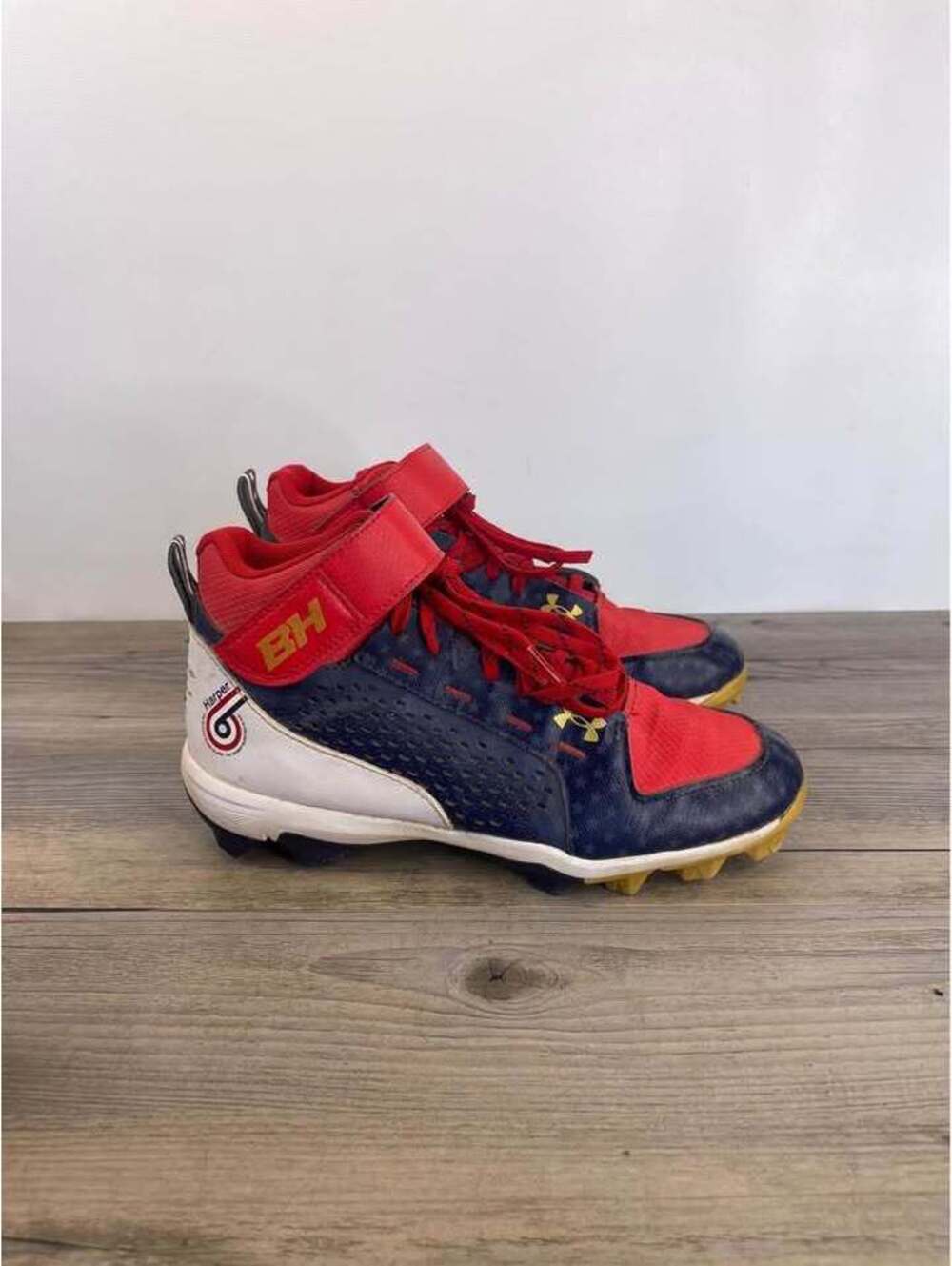 Under Armour Harper 6 Mid RM Youth Baseball Cleats Red White Blue 5.5Y